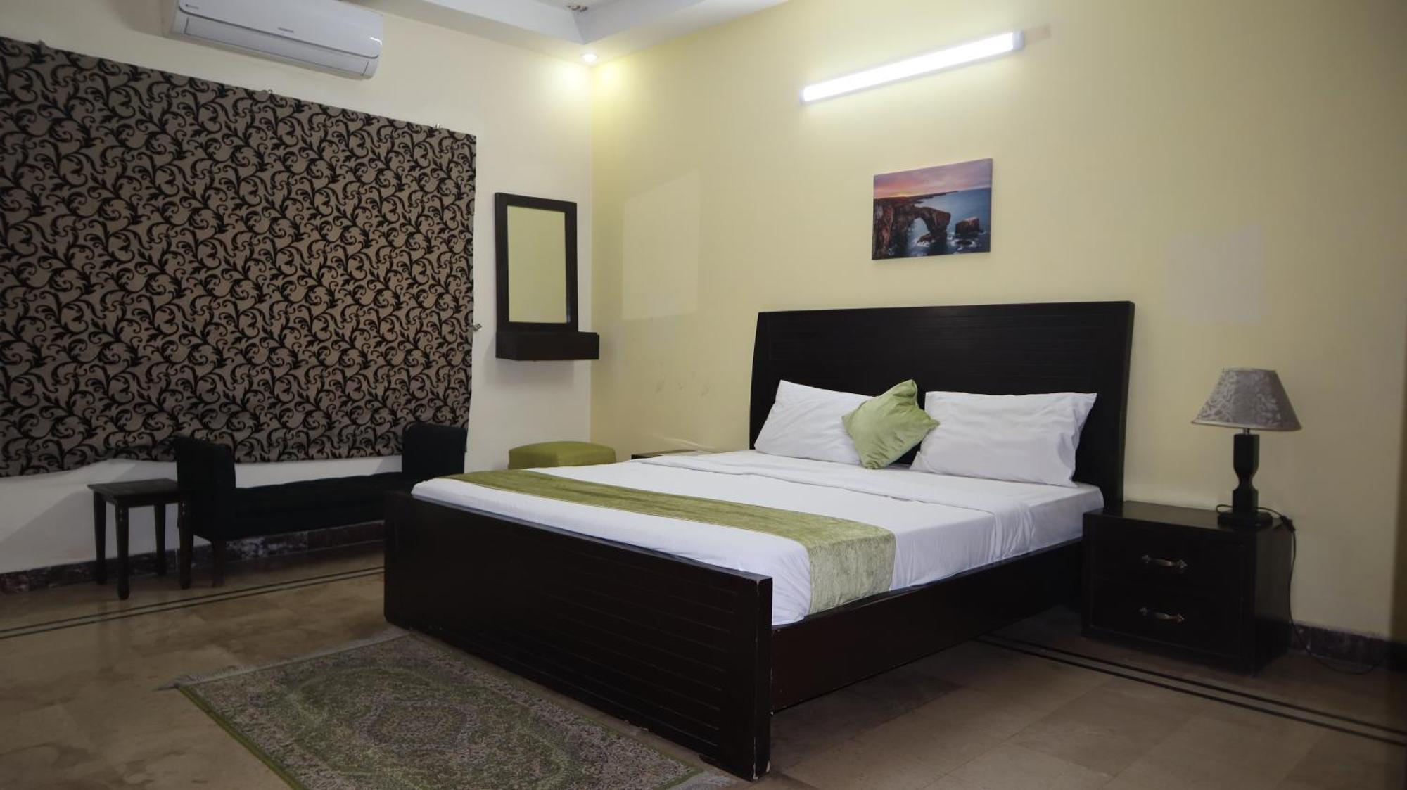 Serene Residence Islamabad Buitenkant foto